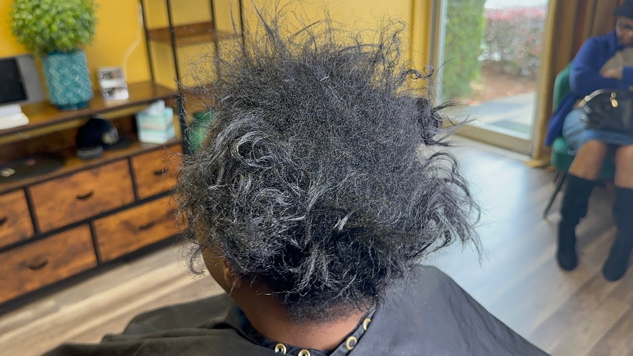 Her hair broke off from braids and stretching relaxers