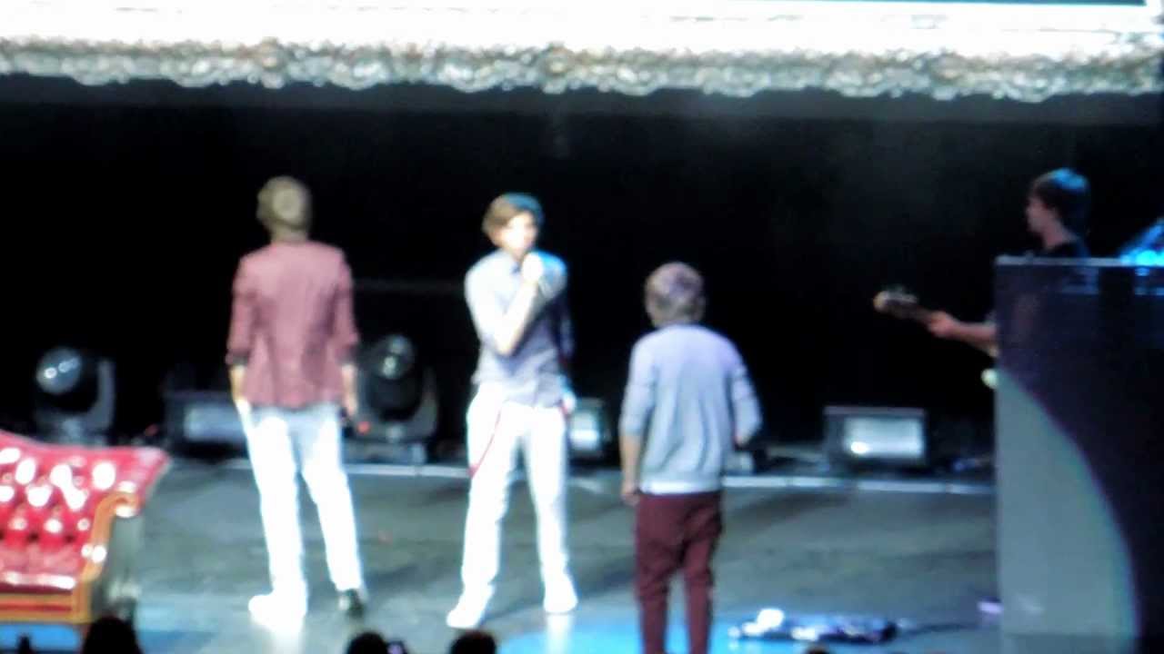 Niall's Irish Dance & 1D American Accents (Phoenix, AZ- 6/10/12)