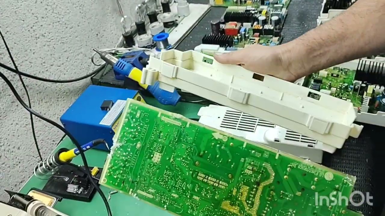 como retirar a placa do quiser sem danificar o mesmo