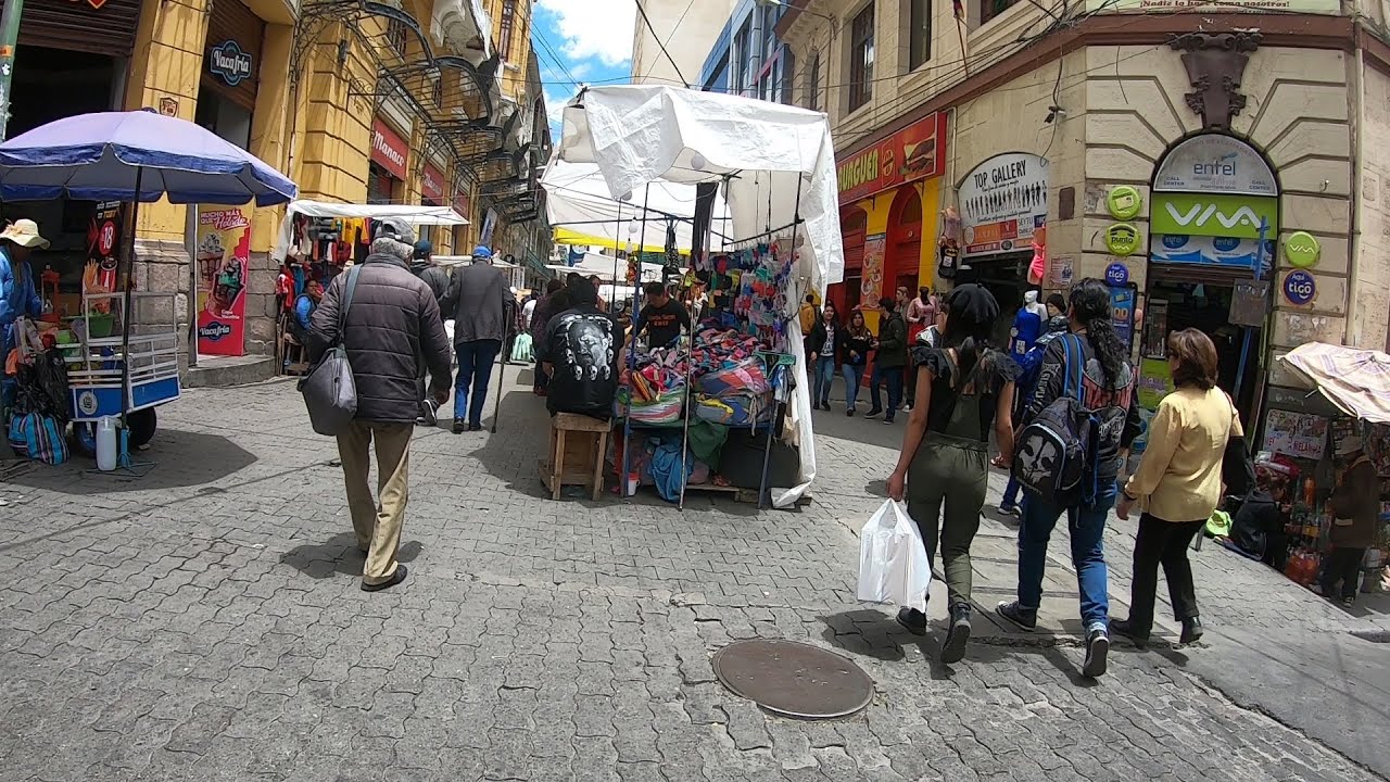 Walking in La Paz, Bolivia