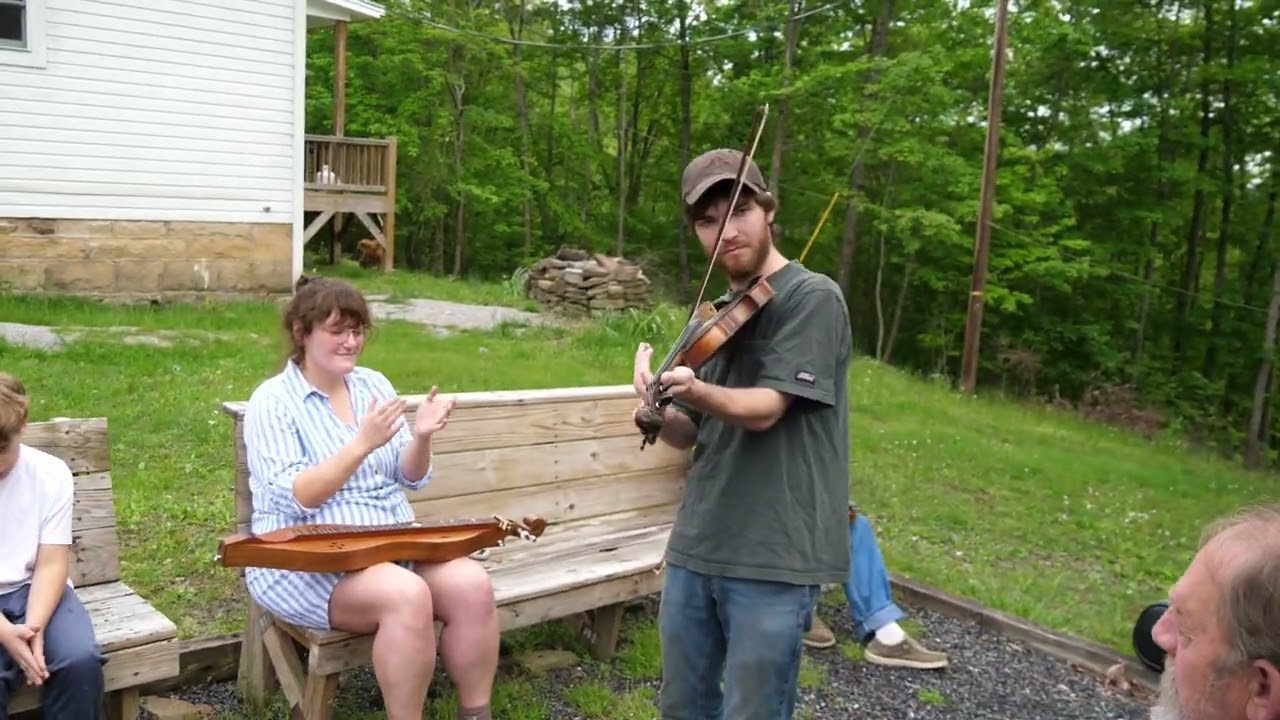 Sourwood Mountain fiddle lesson by Leo Shannon at Carcassonne Community Center