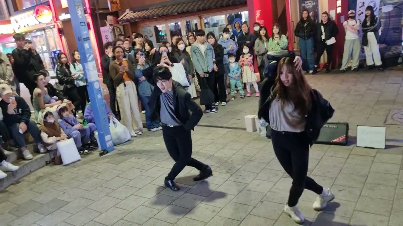 [STREET ARTIST] YU KAGAWA & HYOJIN. INTERACTIVE HONGDAE BUSKING (JUST DO IT). 230323.