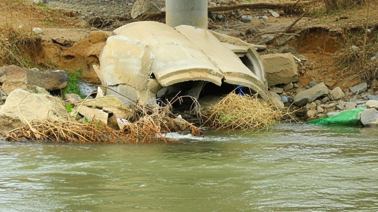 Check Unclogged Culvert Block Drain By Debris |Clog Culvert To Farm|