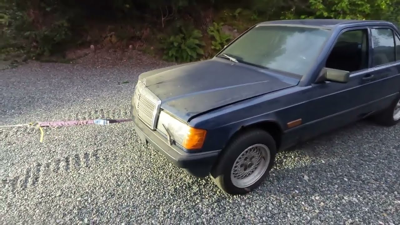 Will it Run and Drive after 13 Years? Mercedes-Benz 190E W201 + Carwash
