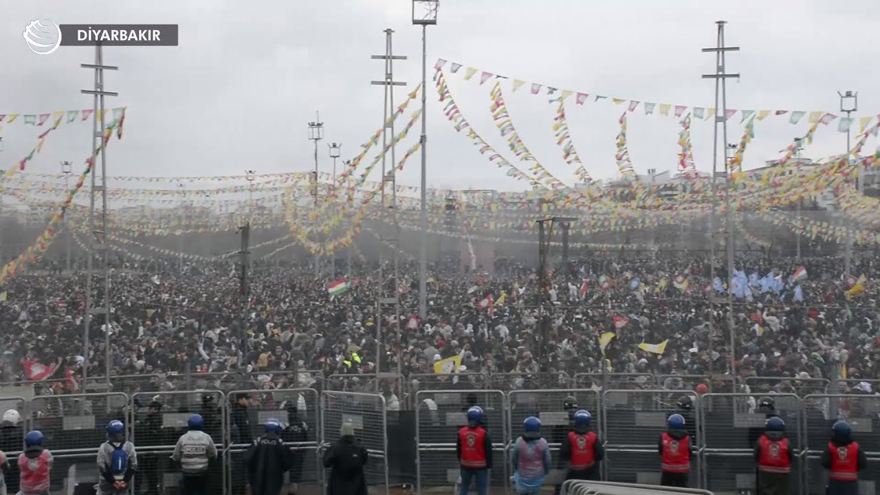 2024 Diyarbakır Newroz'unda yüz binler bir araya geldi: Özgürlüğün ve barışın zamanı #Newroz