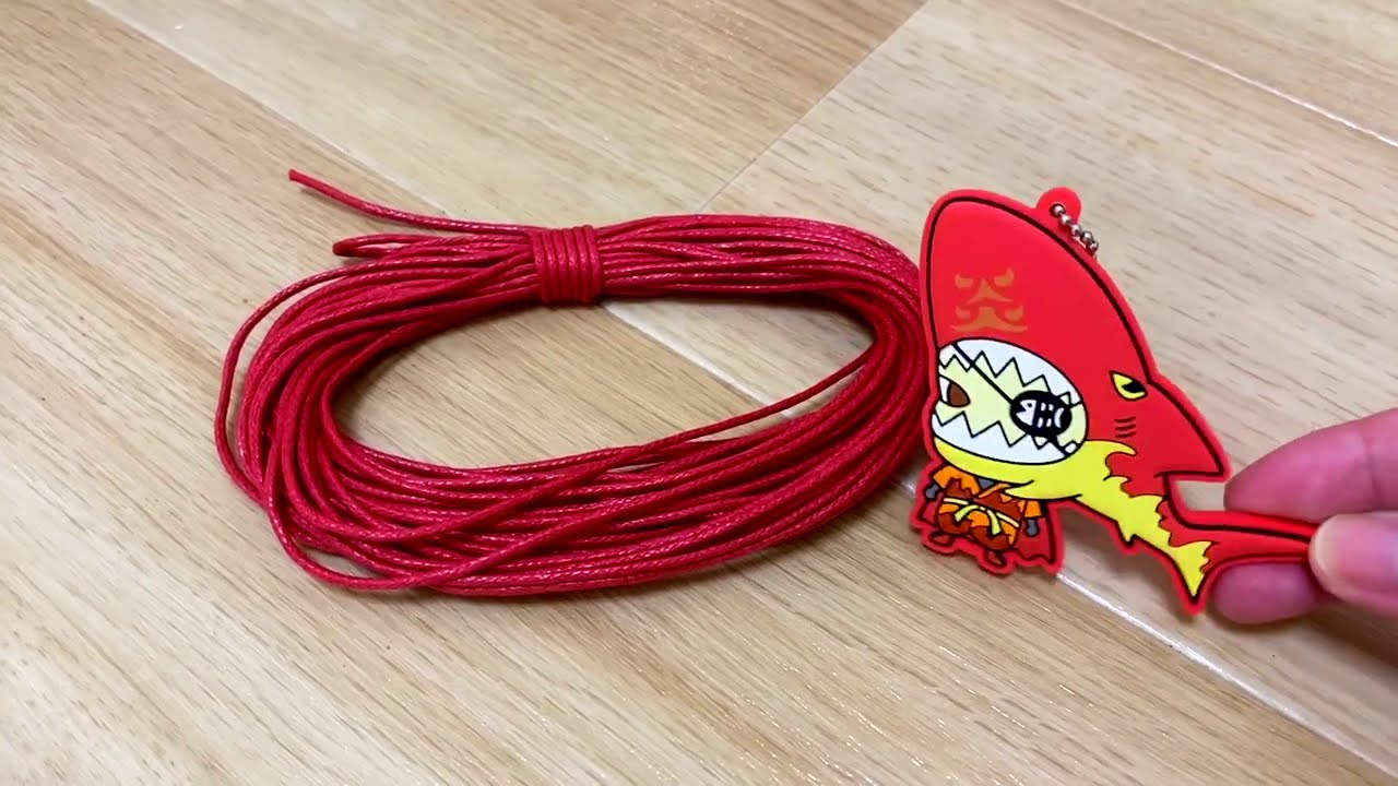 お外に飛び出しちゃった！クリスマスとサメニンマスコットの冒険【サメニンおもちゃアニメ】