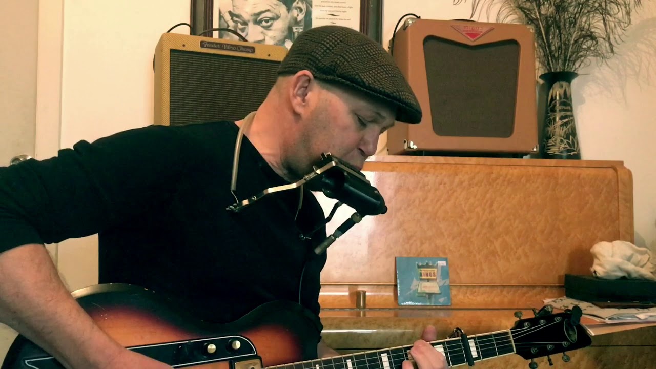 Ian Collard Demo Rackit Harmonica Mic/Holder blowsmeaway.com