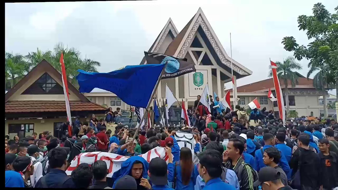 IKIP PGRI Pontianak Menggugat