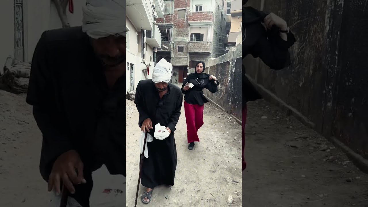 راجل عجوز يسحب بنت جميله داخل بيته الساعه 2 بليل 😱