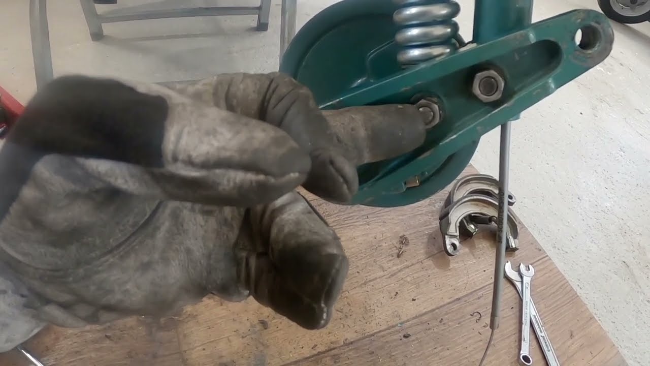 Как заменить амортизатор и пружину на Vespa vgla1t GL 150