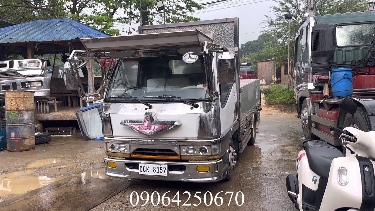 Dekotora canter elf