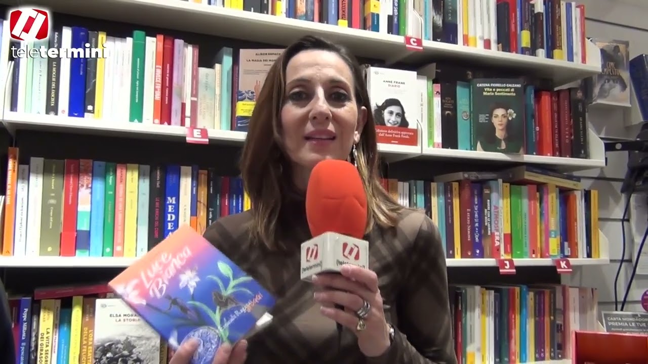 Mondadori Store - Incontro con Giusi Parisi per la presentazione del libro 