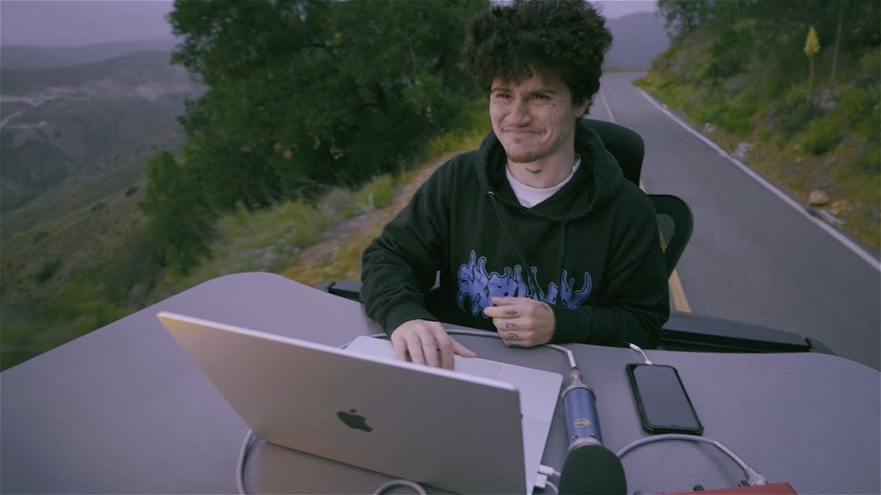 CRAZY PRODUCER (OSHI) MAKES BEAT WHILE ON MOVING TRUCK!