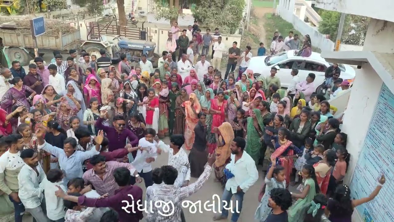 વરઘોડુ શિવ શંકર બેન્ડ અમે ગયા વરઘોડો જોવા દેશી ગામડા નો નજારો 