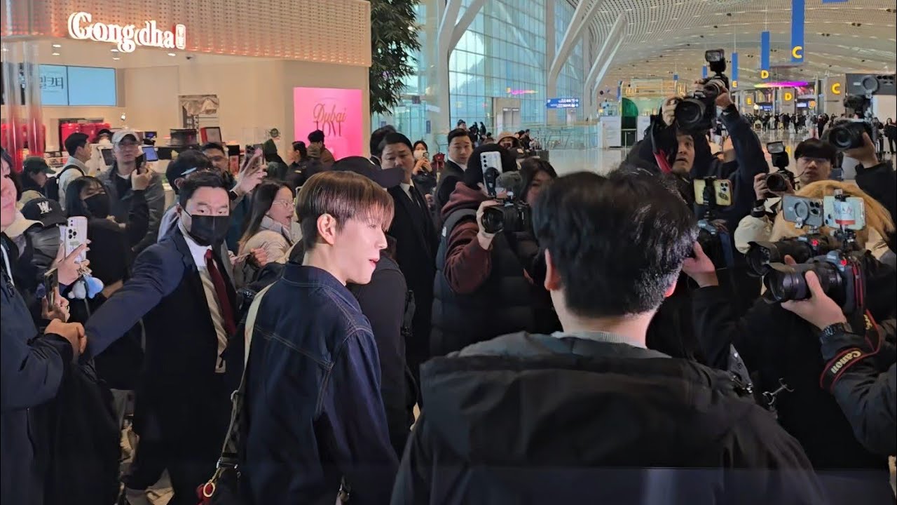 Seungmin Stray Kids 스트레이 키즈 Airport Departure 260221
