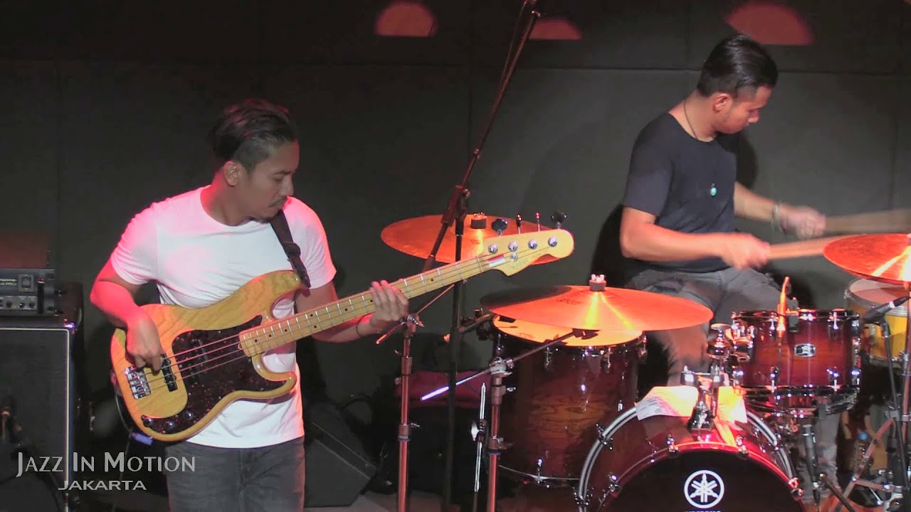 Gugun Blues Shelter - Vixen Eyes ~ Talk Too Much ~Trampled Rose @ Motion Blue Jakarta 28/5/16 [HD]