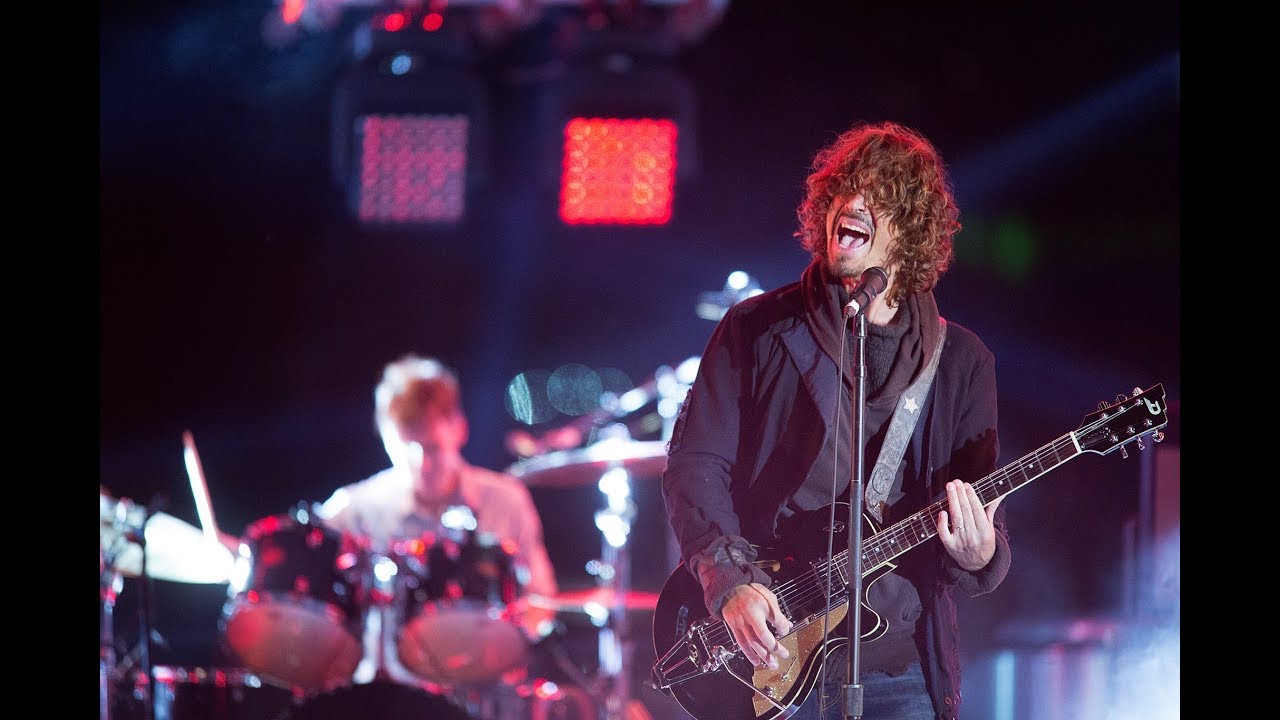 Soundgarden - Black Hole Sun [Live At Guitar Center]
