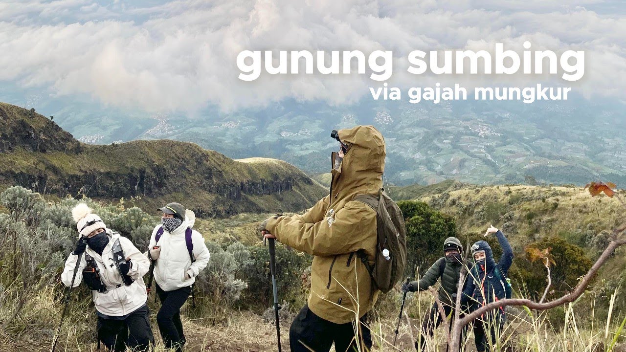 SUB) Gunung Sumbing via Gajah Mungkur | Kena Mental dan Badai Angin Berpasir Saat Camping