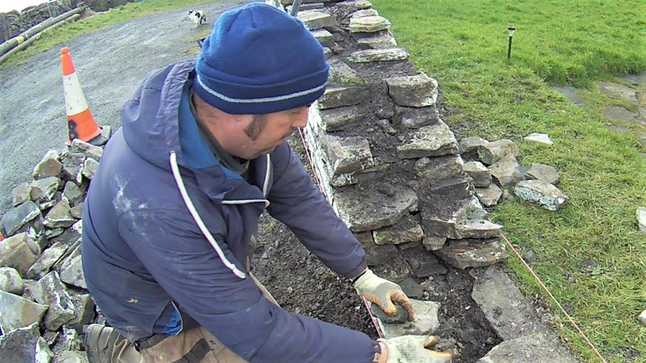 A Bit More Dry Stone Walling, ( A very tedious job !! )
