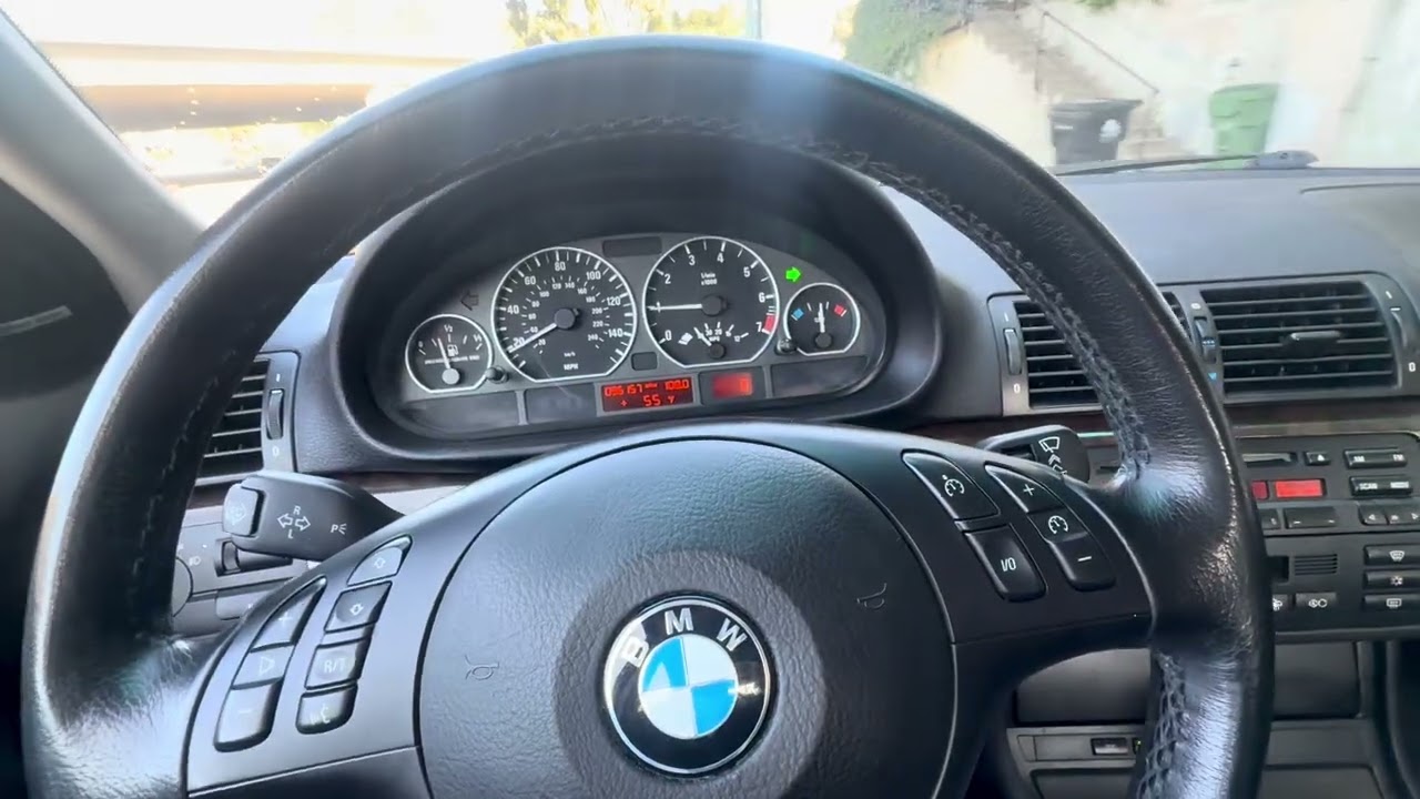 2002 BMW 330i Drive 