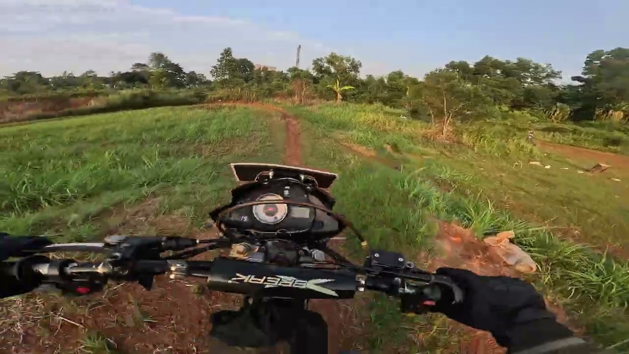 NYORIDE PAKE SATRIA FU TRAIL DI SIRKUIT GRASSTRACK CIBUBUR