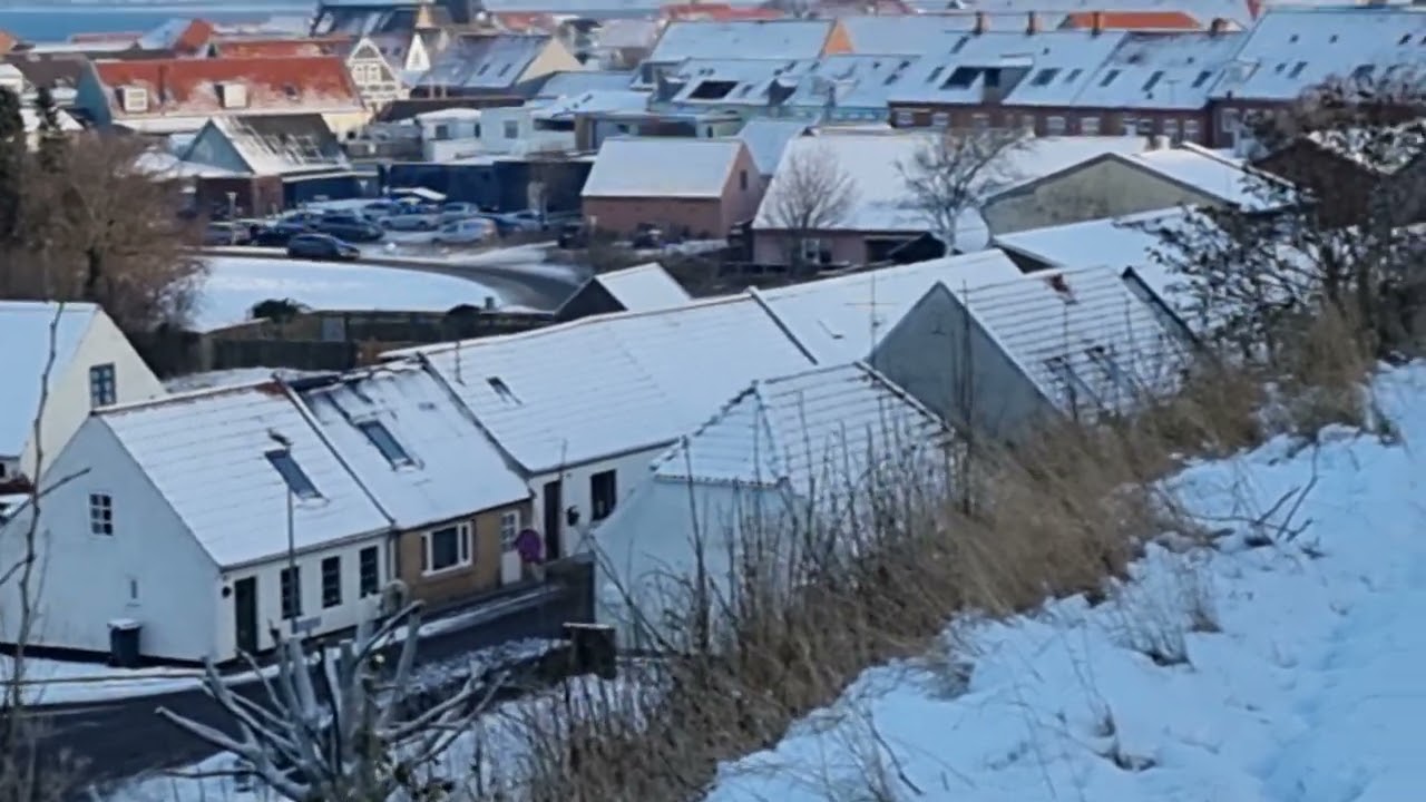 Tankvogn fra Fjerritslev kørsel 1 til brand i udhus i Løgstør
