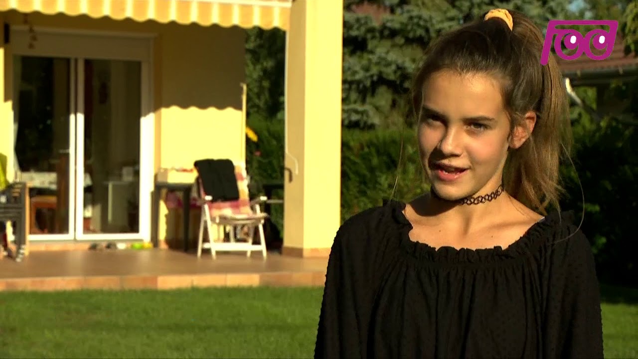 Infodrom: Deklice iz Budimpe&scaron;te