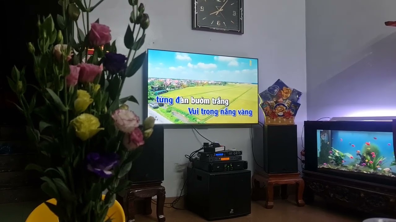 Tình ca tây bắc.  St: Bùi Đức Hạnh. Trình bày: Nghiêm Nghị 