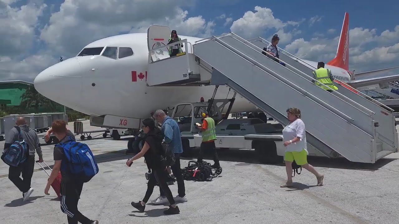 From Frank Pais Holguin Airport to Brisas Guardalavaca Holguin Hotel