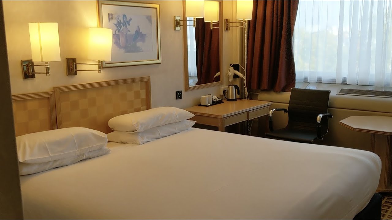 Tour Inside Copthorne Tara Hotel Room: London Kensington
