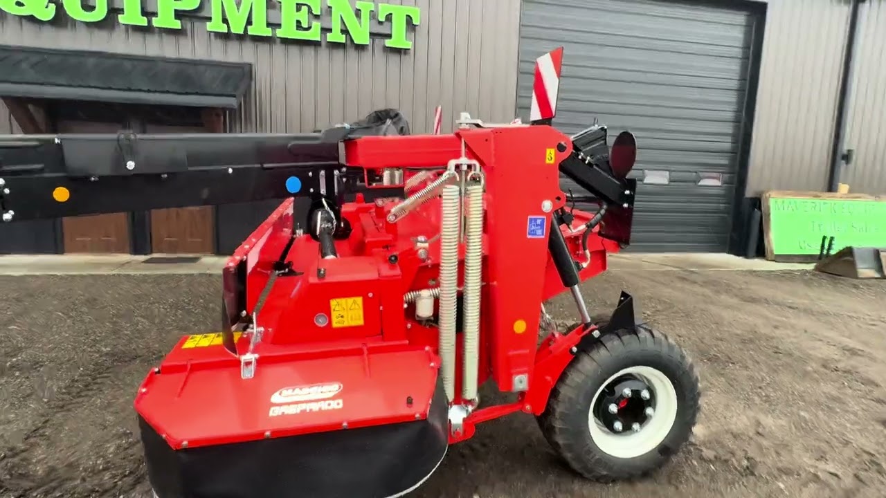 Maschio Gaspardo Bora T Haybine Walk around
