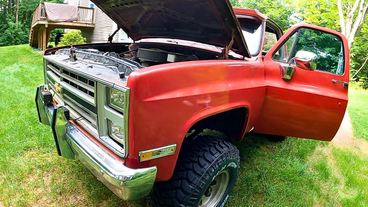 $300 Amazon Dual Electric Fan Setup in my Chevy Squarebody!
