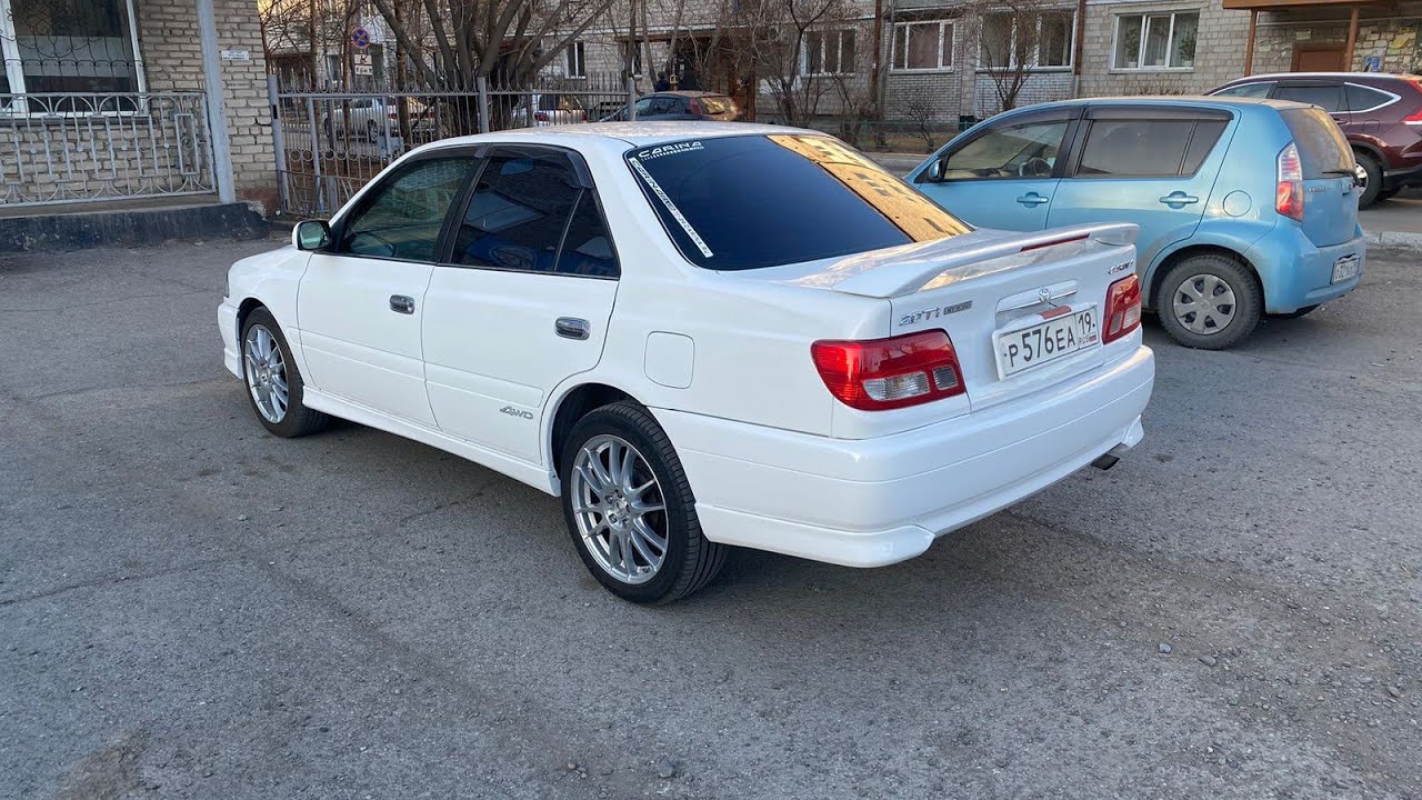 Toyota Carina st 215
