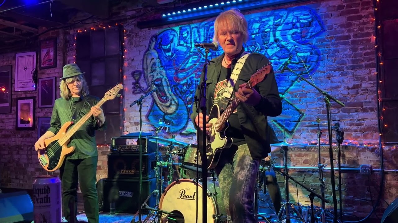 Jeff Kollman w/Cosmosquad ‘Tribal Scream’ at Reggies in Chicago, IL USA - 4.18.25