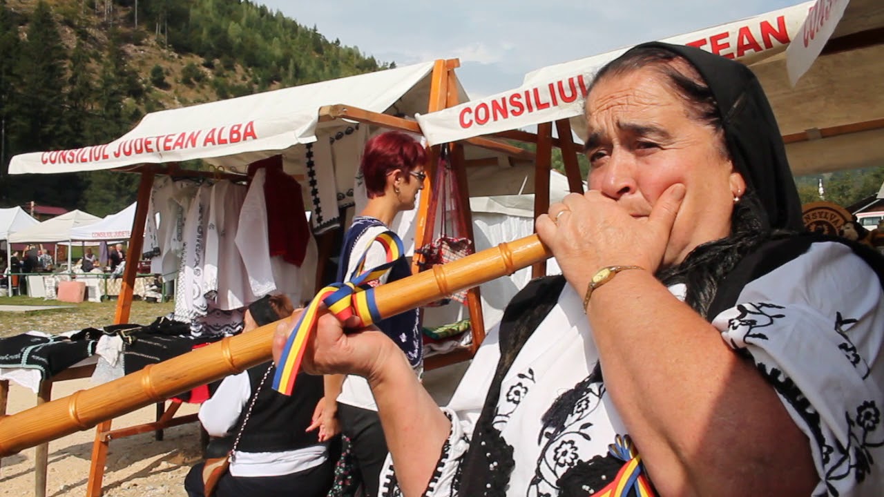 Alba24 Video: Privighetoarea Tarii Motilor in glas de tulnic
