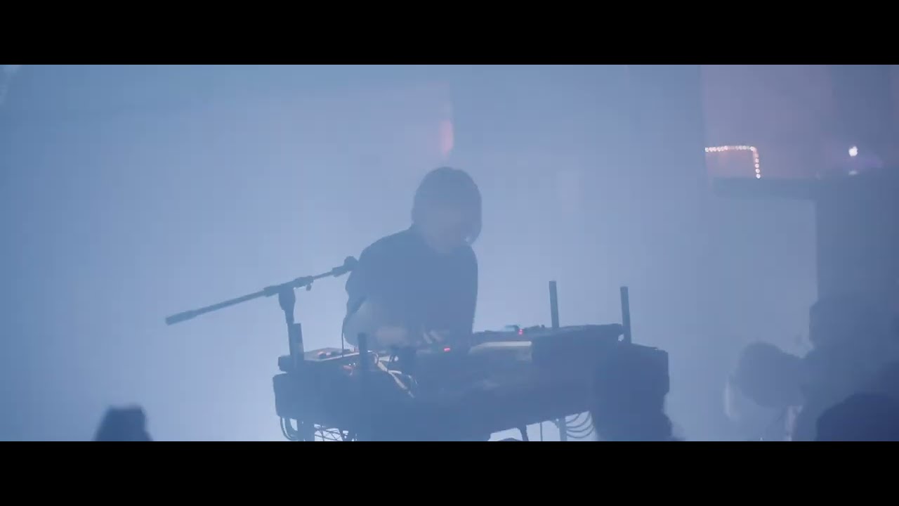 Spike Hellis - Slices [Live at International Artist Lounge]