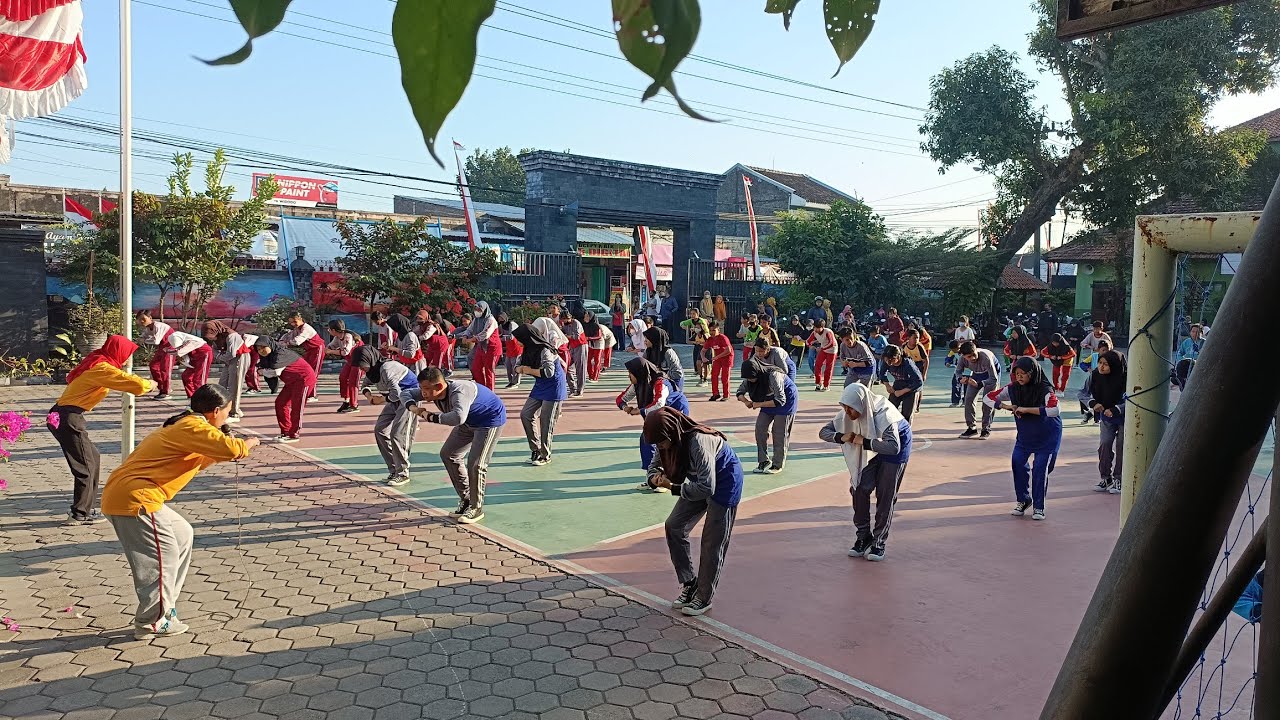 Latihan Bersama Flashmob Tari Kebo Kinul Kec. Gatak #harijadisukoharjo77 #flashmob #sukoharjohits