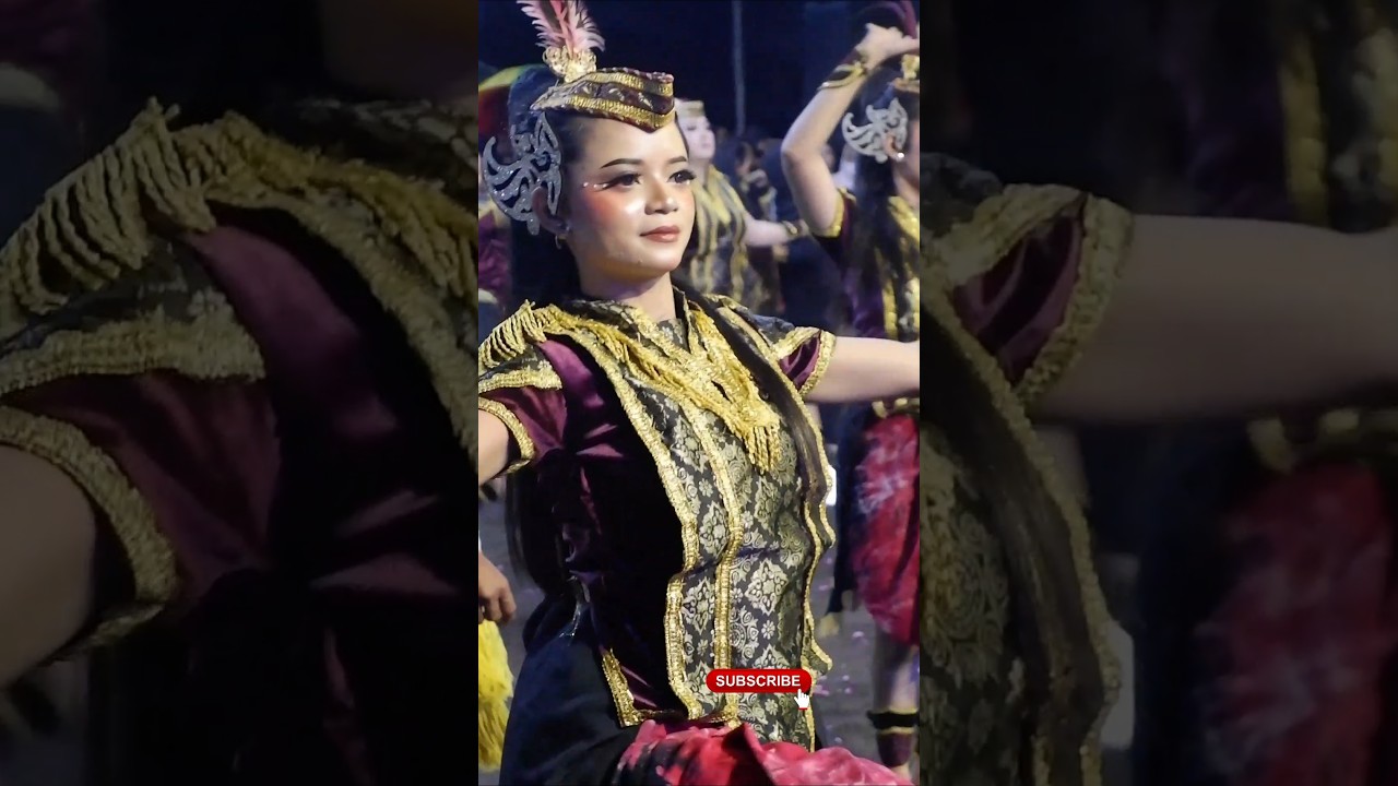 Penari jathilan cantik banget #jaranan #kesurupan #jathilan