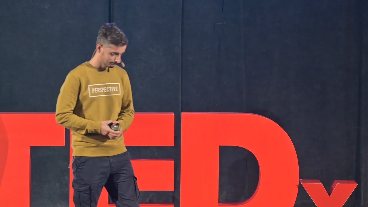 Cum să învățăm să ne exprimăm sentimentele | Cristian Moldovan | TEDxEroilor