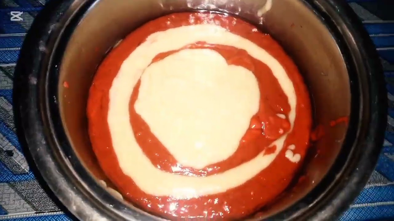 Perfect swirl, Perfect taste🍰Soft, rich and beautifully marbled_Red Marble cake 🍰😻#cake #vlogs #red 