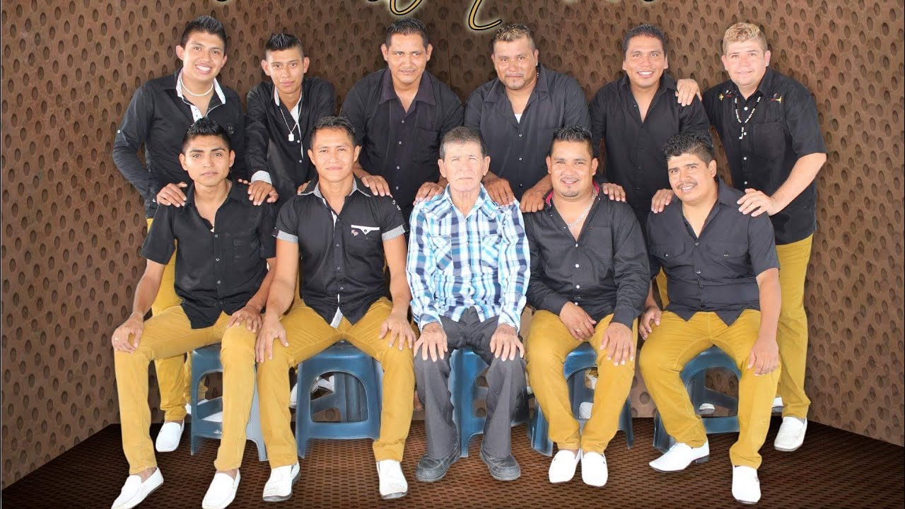 Popurrí Dinastía Banda Coyote De Sabanillas Gro