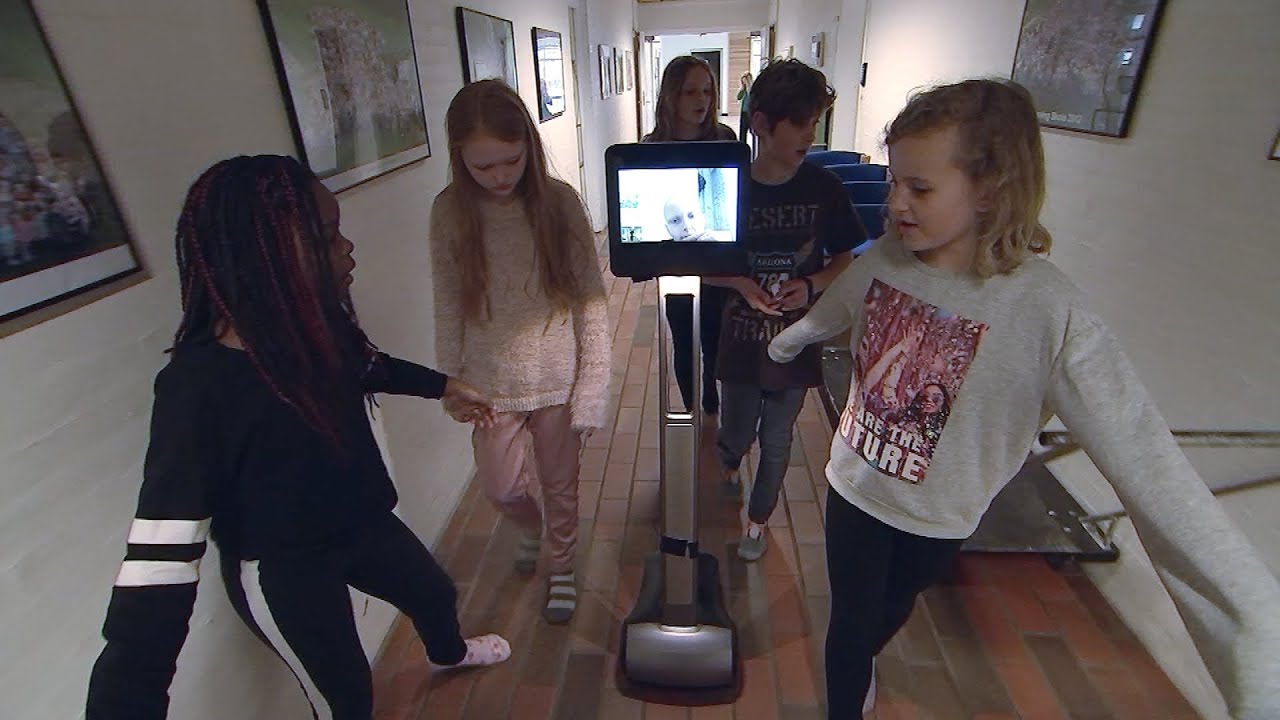 Robotter hjælper kræftramte børn