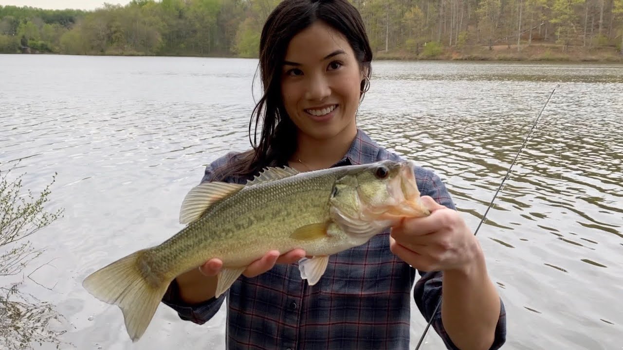 1v1 BIG FISH Challenge vs. my Sister!!! (SURPRISING RESULT)