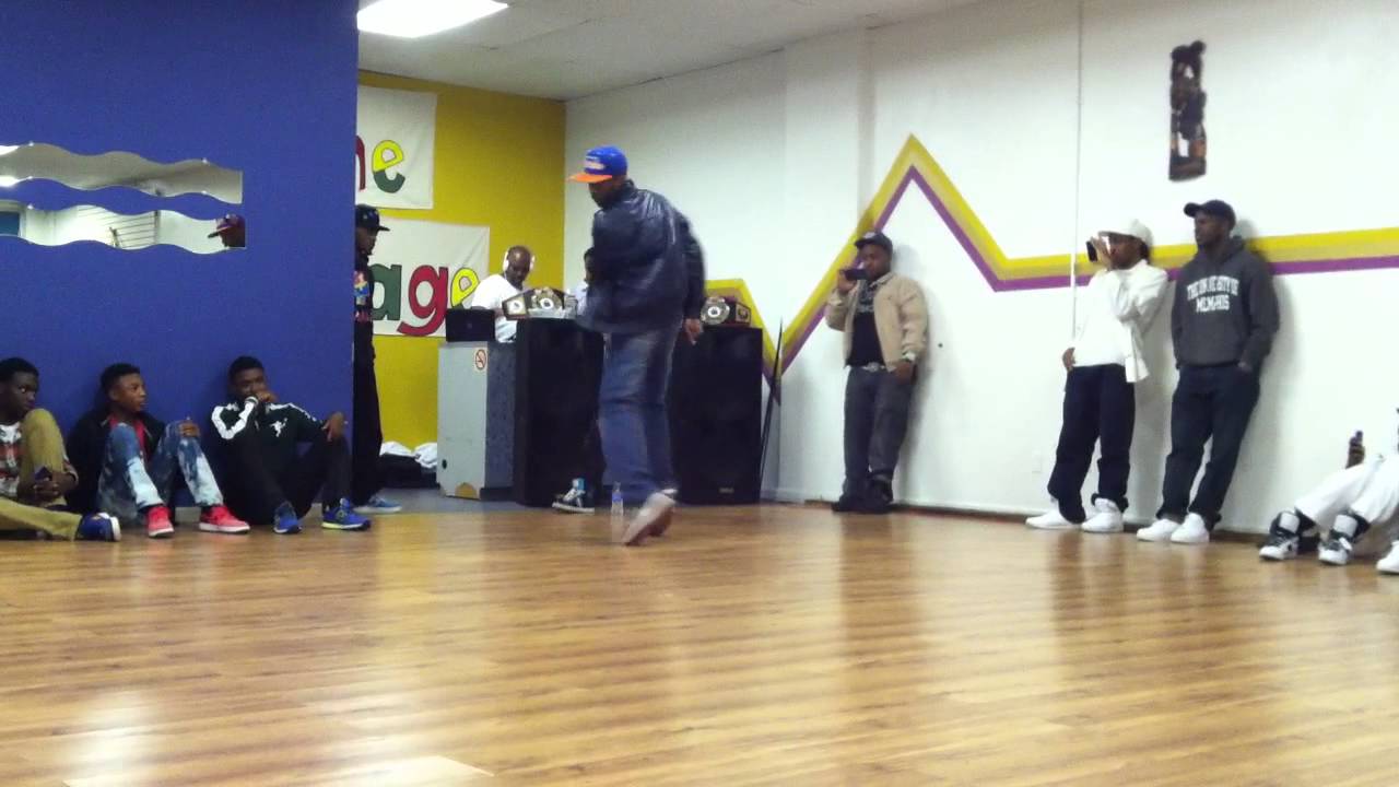 BoBo and Mike Mo vs. Gnerd and Zeus