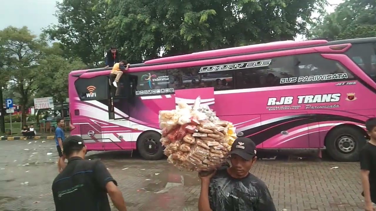 trip anyer pantai ciparay banten