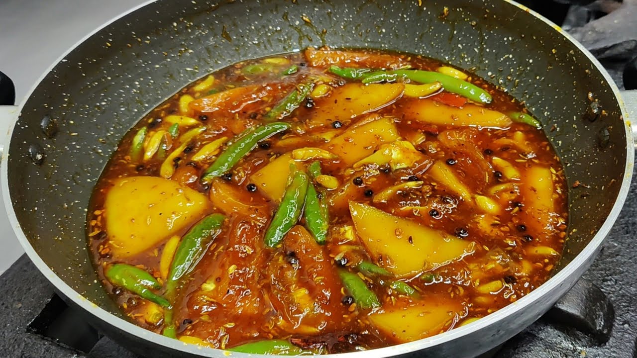 गलगल हरी मिर्च लहसुन का खट्टा-मीठा अचार | Hill Lemon Pickle Recipe | Chef Ashok