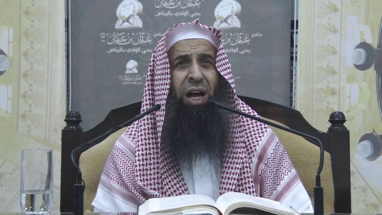 دليل الشافعية في عدم جواز السجود على الحوائل