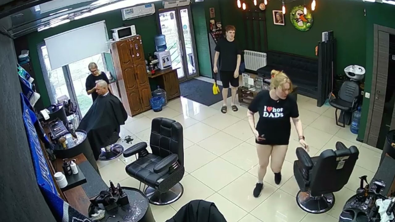 WEBCAM: STRICT BARBERETTE SHAVES THE GUY COMPLETELY BALD