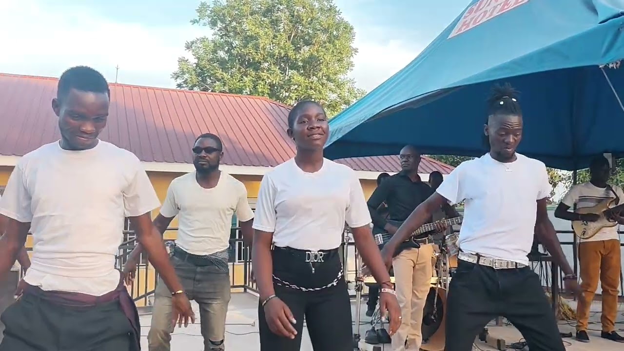 Raster Fire performance ft Vision Live Band -Yambio 