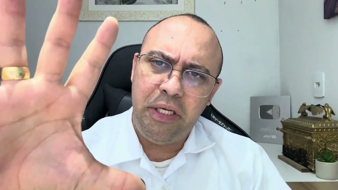 TEM UM HOMEM PERGUNTANDO DE VOCÊ E UMA MULHER INVEJOSA FALANDO ISSO…